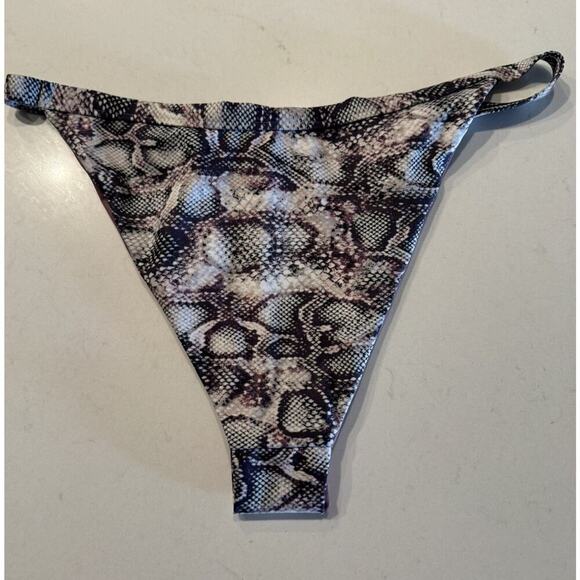 Nasty Gal US6 Snake A Difference Triangle Bikini Set Top Bottom Print Sexy - Picture 4 of 9